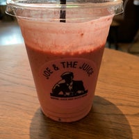 Photo taken at JOE &amp;amp; THE JUICE by Todd D. on 6/2/2019