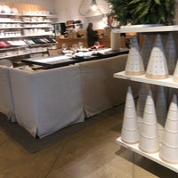 Photo taken at Crate &amp;amp; Barrel by Murray S. on 11/4/2022