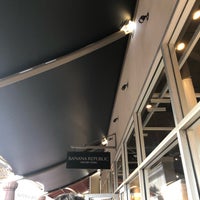 banana republic citadel hours