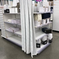 Photo taken at Bed Bath &amp;amp; Beyond by Murray S. on 5/21/2023