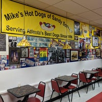 Photo taken at Mike&amp;#39;s Chicago Hot Dogs by jbrotherlove on 11/17/2017