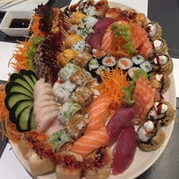 Photo taken at Edo Sushi by Miguel G. on 5/9/2015