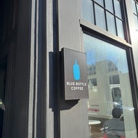 Photo taken at Blue Bottle Coffee by DH K. on 2/14/2024