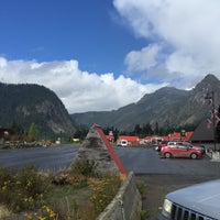 Snoqualmie Pass - Road in Snoqualmie