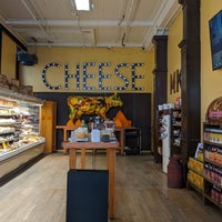 Das Foto wurde bei Wisconsin Cheese Mart von kerryberry am 3/24/2024 aufgenommen