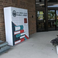 Foto diambil di Elk Grove Village Public Library oleh kerryberry pada 10/10/2021