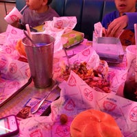 Photo taken at Cheeburger Cheeburger by ANDREW on 3/2/2013