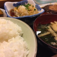 Photo taken at 稲荷町食堂 by konpan on 10/8/2016