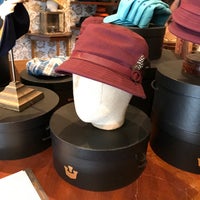 9/8/2017 tarihinde April K.ziyaretçi tarafından Goorin Bros. Hat Shop - French Quarter'de çekilen fotoğraf