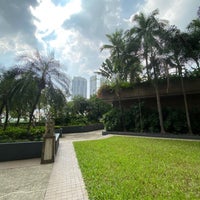 1/26/2021 tarihinde Abdulelahziyaretçi tarafından Lobby Lounge at Makati Shangri-La'de çekilen fotoğraf