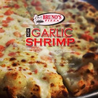 Das Foto wurde bei Bruno’s Pizza von Bruno&amp;#39;s P. am 2/13/2016 aufgenommen
