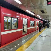 Photo taken at 都営浅草線・京成 押上駅 1-2番線ホーム by Hiroki K. on 11/18/2018