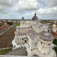 Das Foto wurde bei Piazza del Duomo (Piazza dei Miracoli) von Vinícius A. am 10/27/2023 aufgenommen