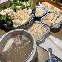 Das Foto wurde bei Da Tang Zhen Wei Restaurant von Suzy R. am 2/11/2024 aufgenommen