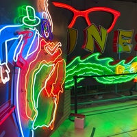 Photo taken at Museum of Neon Art by Suzy R. on 2/2/2020