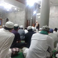 Photo taken at Masjid Jami&amp;#39; Al Istiqomah by Taufik O. on 1/13/2014
