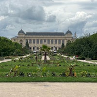 Photo taken at Jardin de l&amp;#39;École de Botanique by Chris M. on 6/20/2023