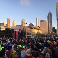 Photo taken at Bank of America Chicago Marathon by イムハタ 八. on 10/9/2016