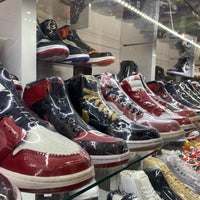 Urban Shoe Store