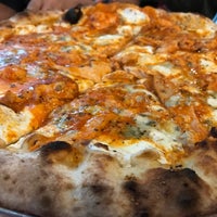 Photo taken at Grimaldi&amp;#39;s Pizzeria by Ryan L. on 9/19/2019