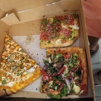 10/7/2019にDeepikaがChampion Pizzaで撮った写真