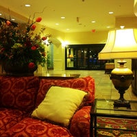 Foto diambil di Residence Inn by Marriott Fort Worth Cultural District oleh Gökalp E. pada 10/9/2012