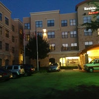 Das Foto wurde bei Residence Inn by Marriott Fort Worth Cultural District von Gökalp E. am 10/9/2012 aufgenommen