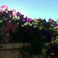 Foto diambil di Food Park oleh julie 😸😸😸 p. pada 8/4/2015