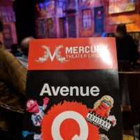 12/8/2018 tarihinde Brett C.ziyaretçi tarafından Mercury Theater Chicago'de çekilen fotoğraf