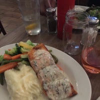 10/6/2019 tarihinde Caroline K.ziyaretçi tarafından Borough Restaurant'de çekilen fotoğraf