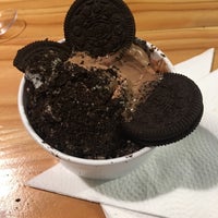 Foto scattata a Helartesano helados, brownies &amp;amp; cafe da Daniel ß. il 5/20/2017