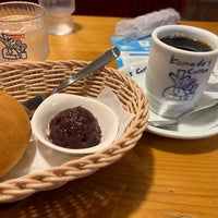 Photo taken at Komeda&amp;#39;s Coffee by Ri c. on 10/7/2022