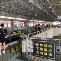 Photo taken at Yishan Road Metro Station by Shunitsu M. on 8/1/2021