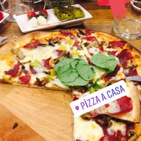 Photo taken at Pizza A Casa by Eda Ateş on 2/2/2018