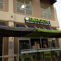 1/31/2013 tarihinde Shawn B.ziyaretçi tarafından BurgerFi'de çekilen fotoğraf