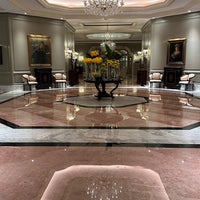 Foto diambil di Grand Hotel Cancún managed by Kempinski. oleh Mark J. pada 8/21/2023