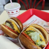 Photo taken at In-N-Out Burger by Shiladitya M. on 10/13/2023