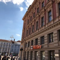Foto diambil di Müller oleh Hi pada 8/17/2017