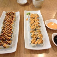 Photo taken at Mr. Sushi by Tiago TBT on 11/3/2012