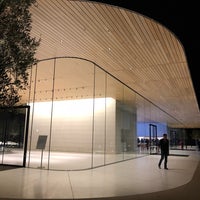 Photo taken at Apple Park Visitor Center by Pavel Ř. on 11/14/2017