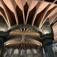 Photo taken at Cripta Gaudí by Thiago Bernardino on 3/18/2022