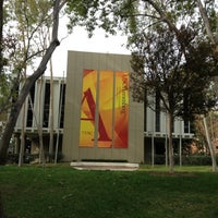 Photo taken at USC Annenberg School for Communication and Journalism (ASC) by Roxanne R. on 11/27/2012