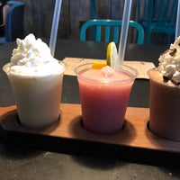 Photo taken at Narwhal&amp;#39;s Crafted Urban Ice by Diane W. on 8/15/2019