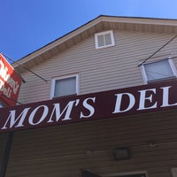 Photo taken at Mom&amp;#39;s Deli by Diane W. on 3/18/2017