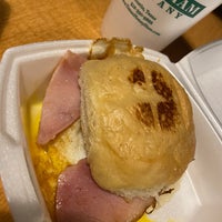 Photo taken at Texas Honey Ham Company by Meri&amp;#39;s Food on 11/27/2021
