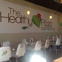 Photo taken at The Healthy Pizza Company by Malo M. on 8/17/2014