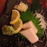 Foto tirada no(a) Bai Sushi por Alan M. em 9/28/2012
