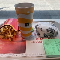 Photo taken at McDonald&amp;#39;s by Hanjin L. on 8/20/2022
