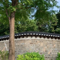 Photo taken at Changgyeonggung by Hanjin L. on 6/9/2023