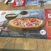 Photo taken at Pizza Hut by Ine D. on 3/30/2016